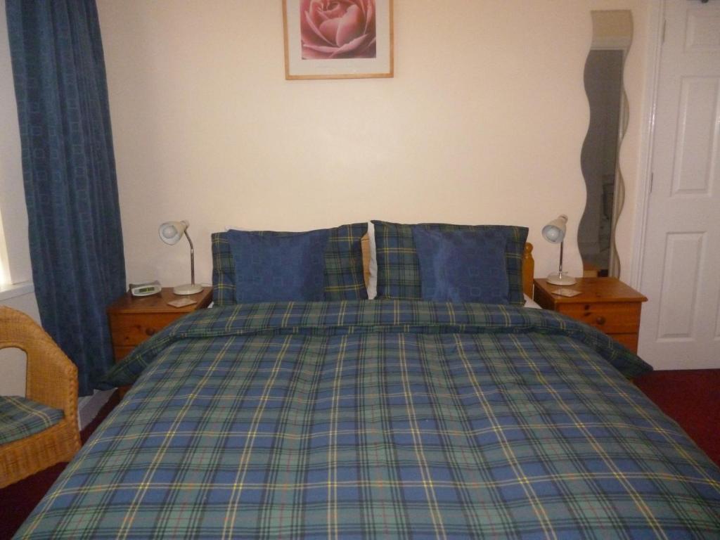 The New Inn Guest House Бридженд Стая снимка